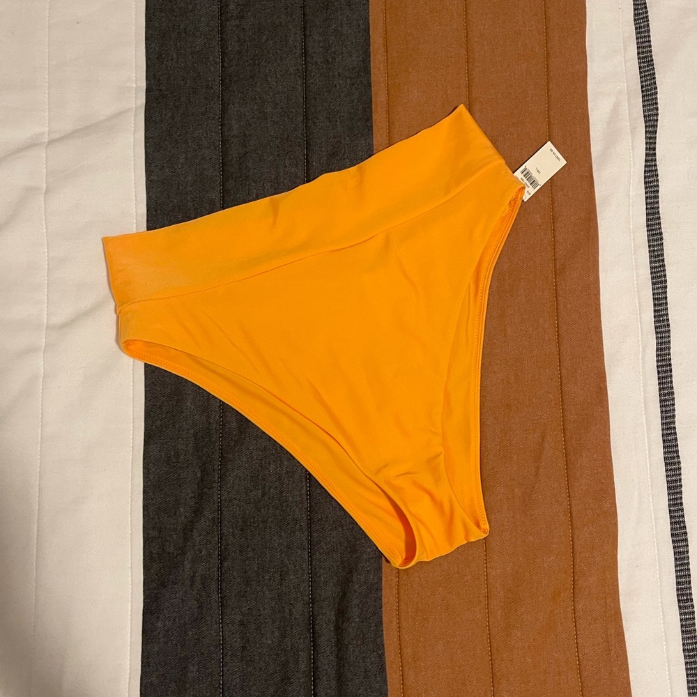 High cut cheeky swim bottom